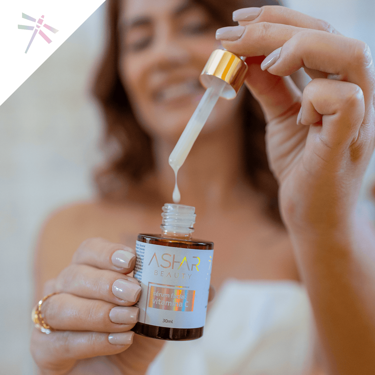 Sérum Vitamina C ASHAR BEAUTY - 30ml - Aproveite o desconto de 25% - Ashar Beauty